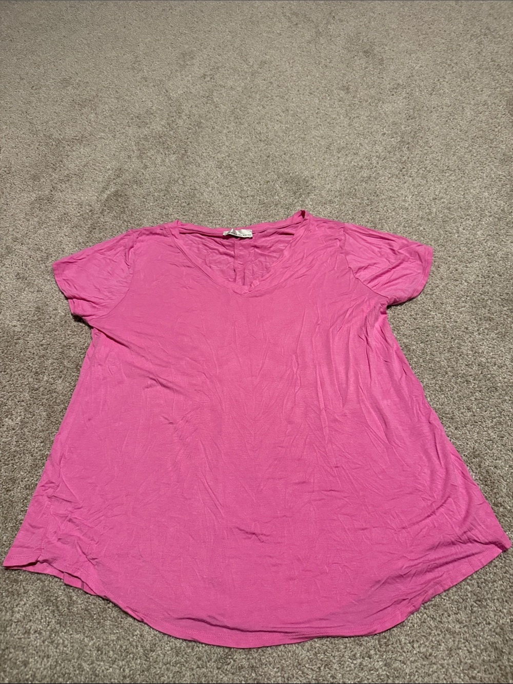 Zenana Outfitters Hot Pink V-Neck Short Sleeve Tee